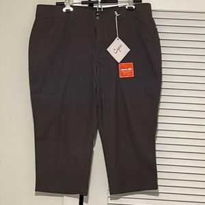 Women’s Docker Capris